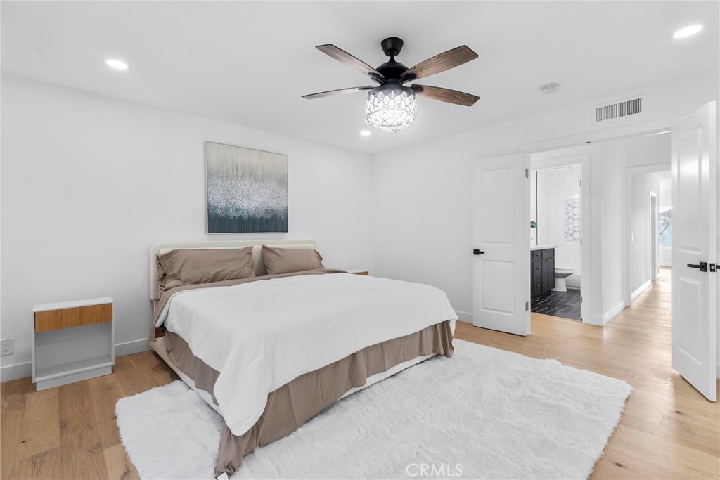 1781 E Warrenton