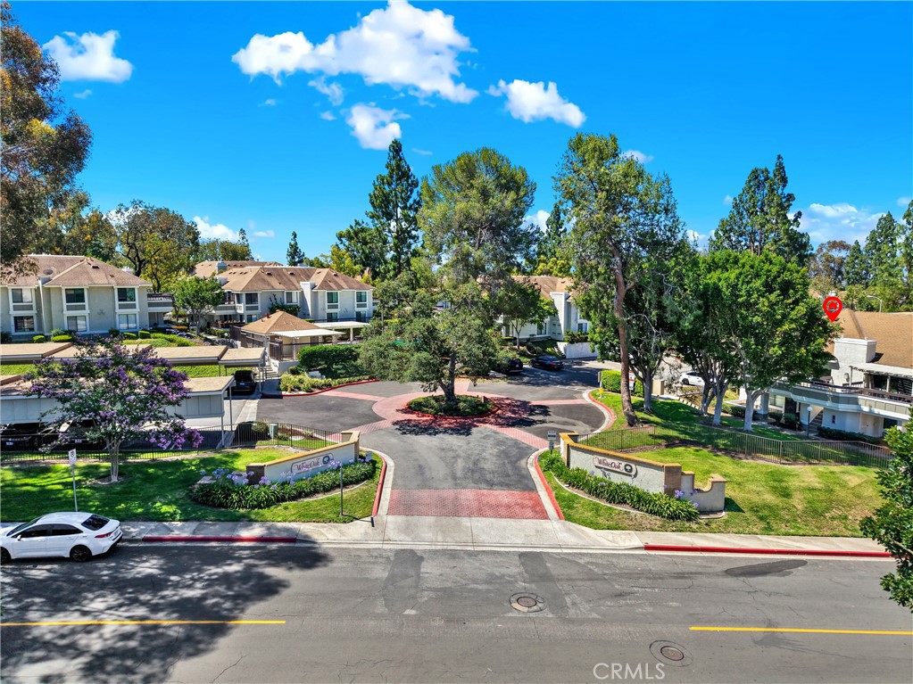 22198 Cedar Pointe