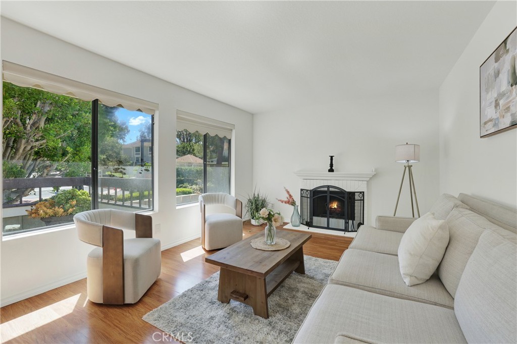 22198 Cedar Pointe