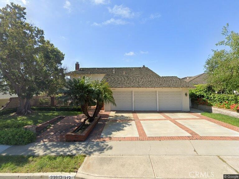 23912 Flores ave