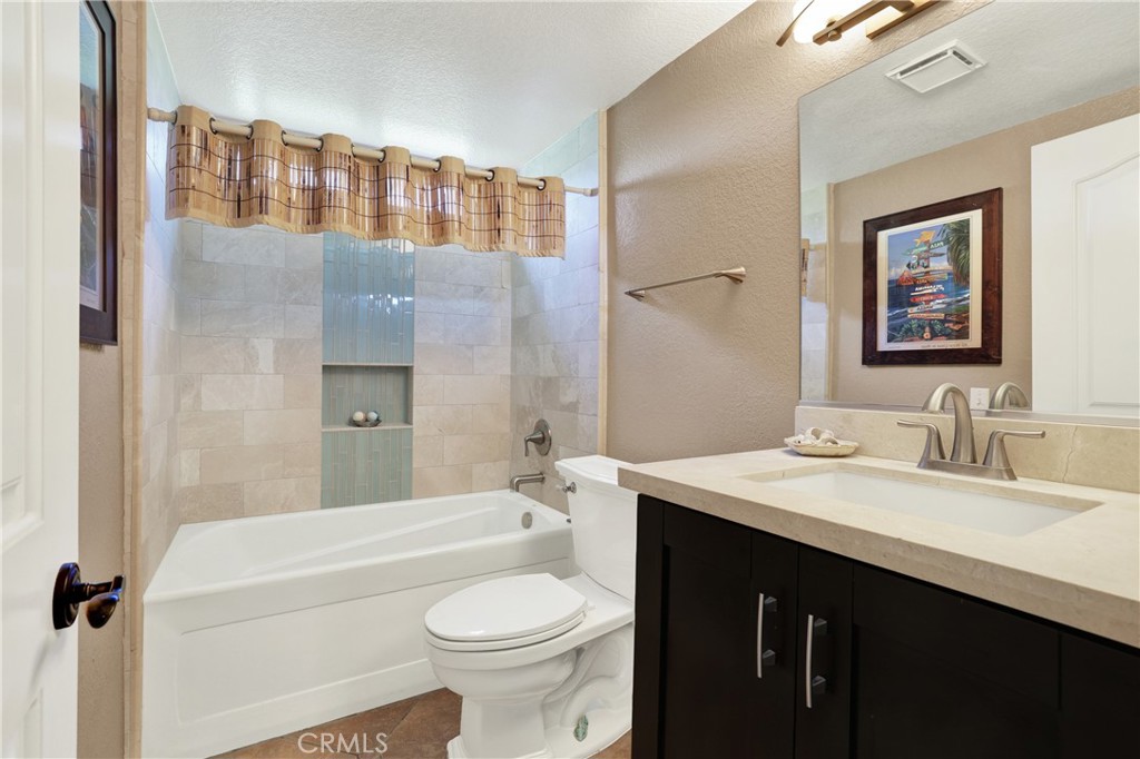 2912 Estancia