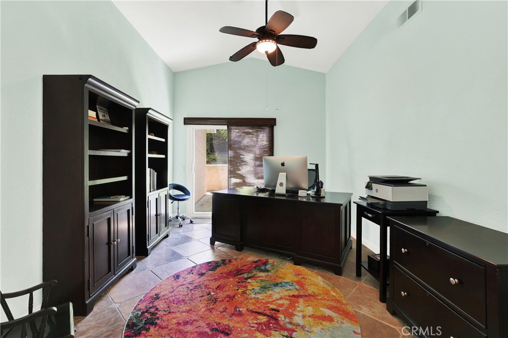 2912 Estancia