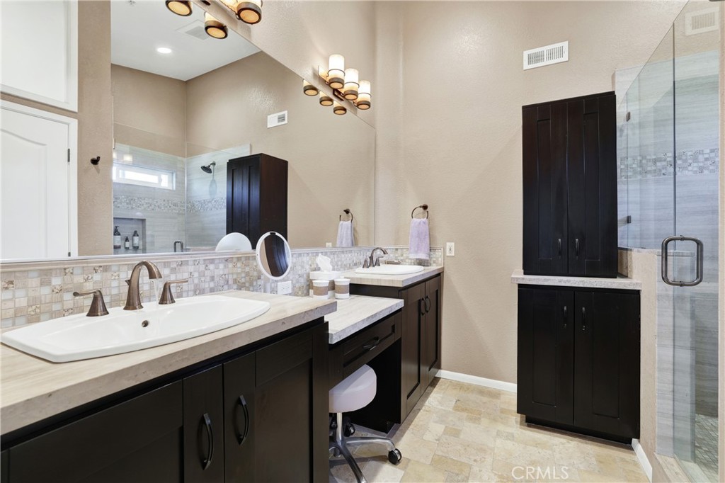 2912 Estancia