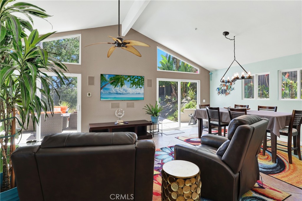 2912 Estancia