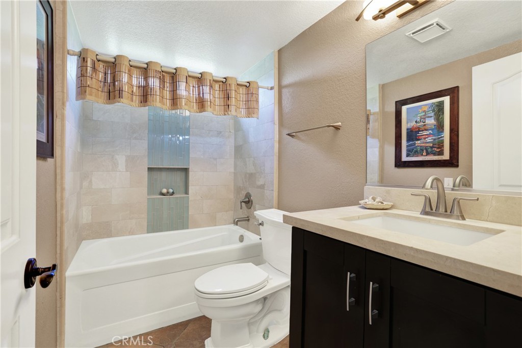 2912 Estancia