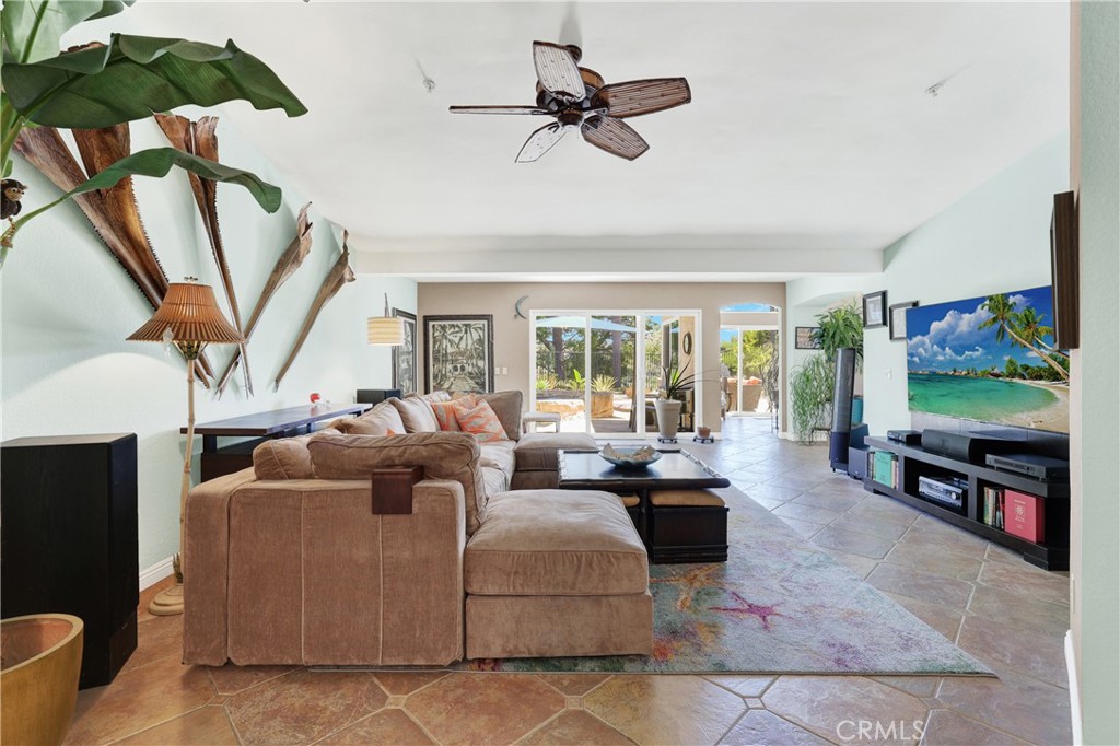 2912 Estancia