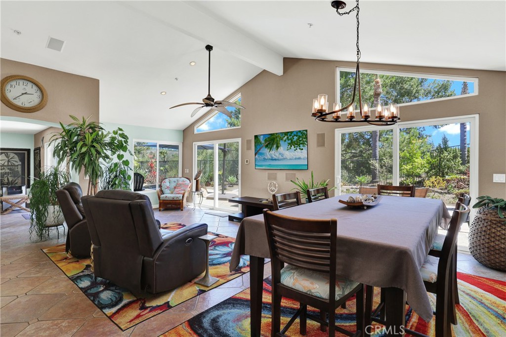 2912 Estancia