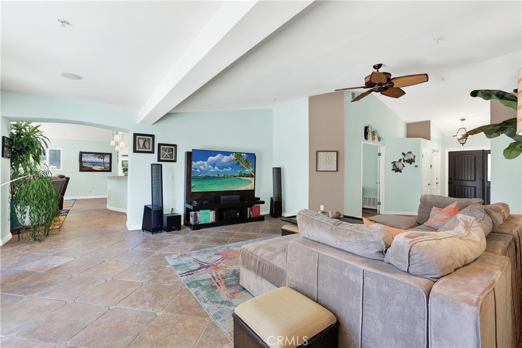 2912 Estancia