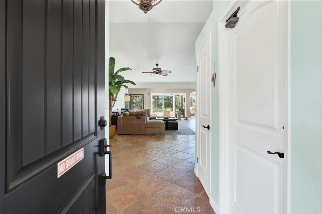 2912 Estancia