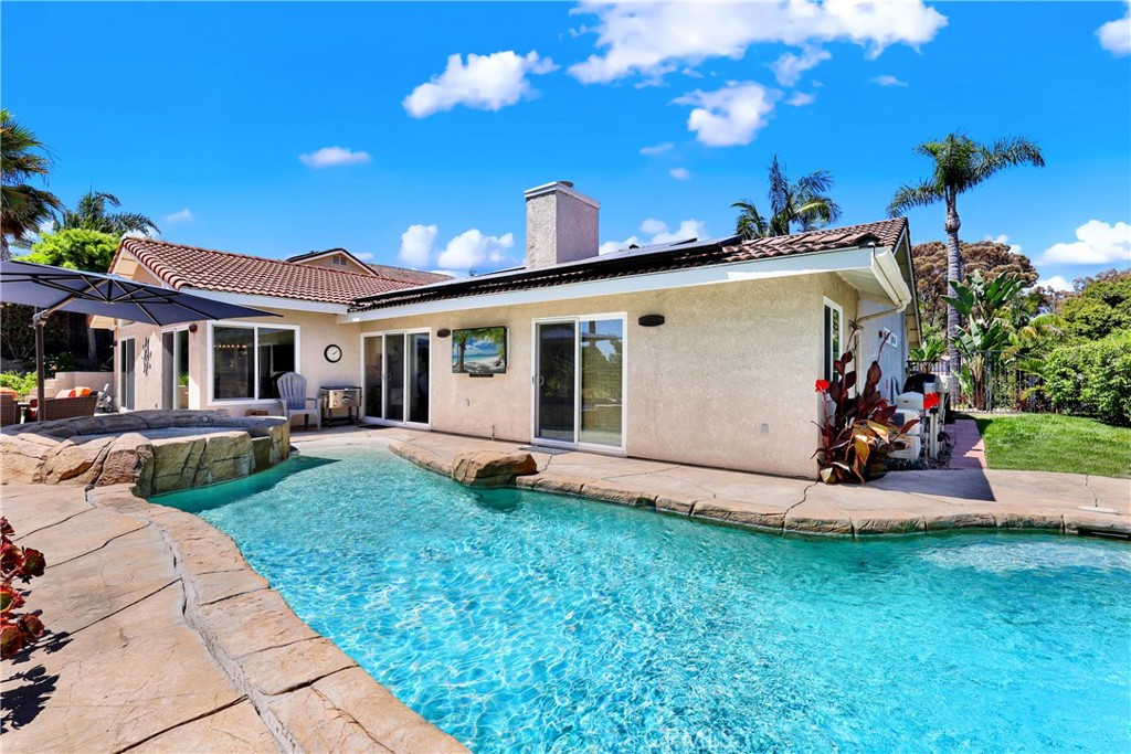 2912 Estancia