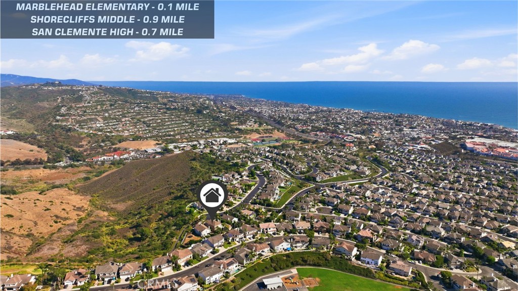 733 Avenida Azor