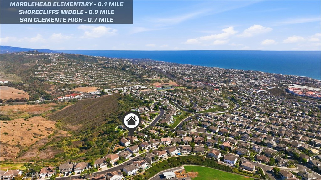 733 Avenida Azor