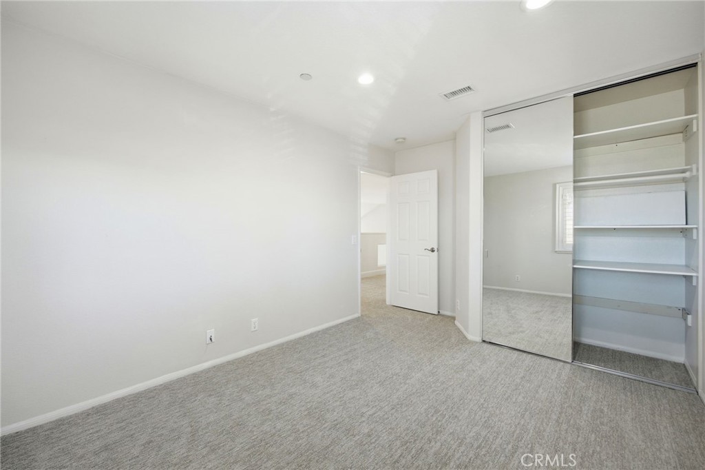 733 Avenida Azor