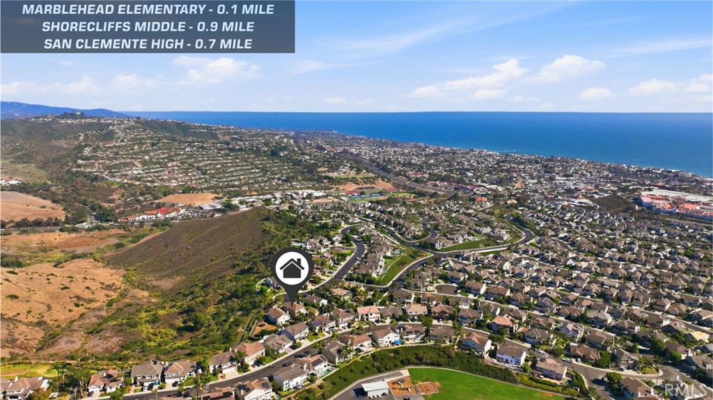 733 Avenida Azor