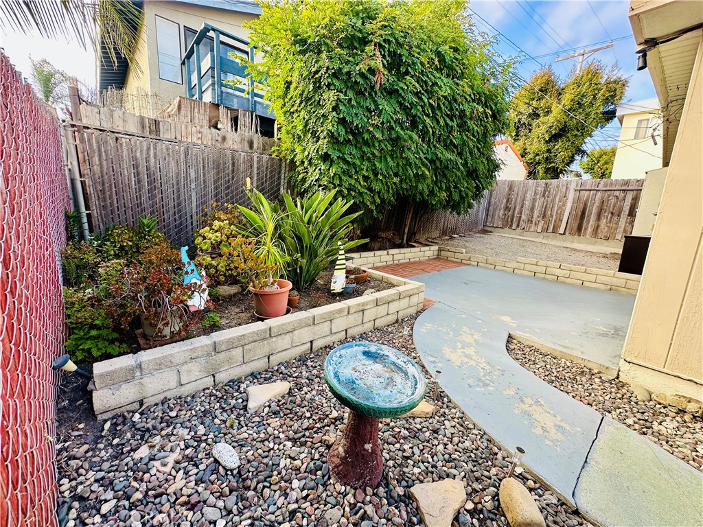 216 Avenida Cabrillo