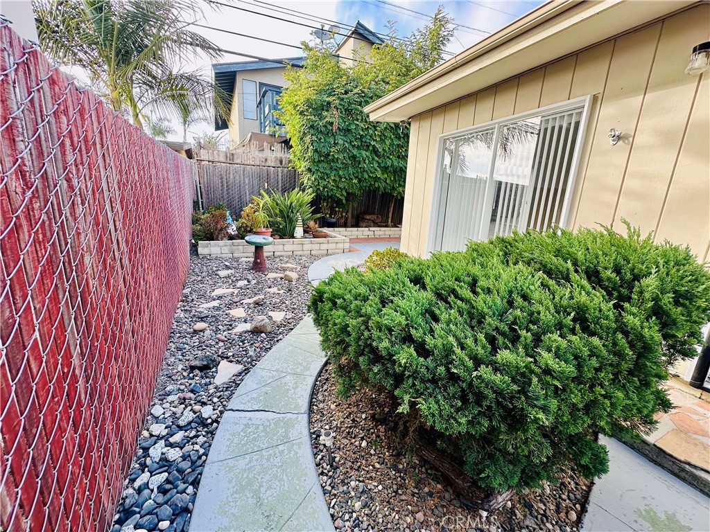 216 Avenida Cabrillo