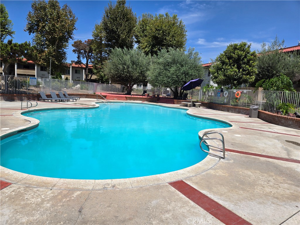 2501 W Sunflower F4