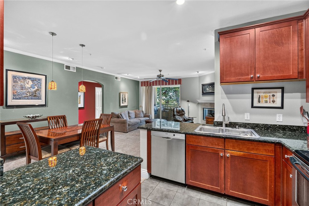 22681 Oakgrove 127