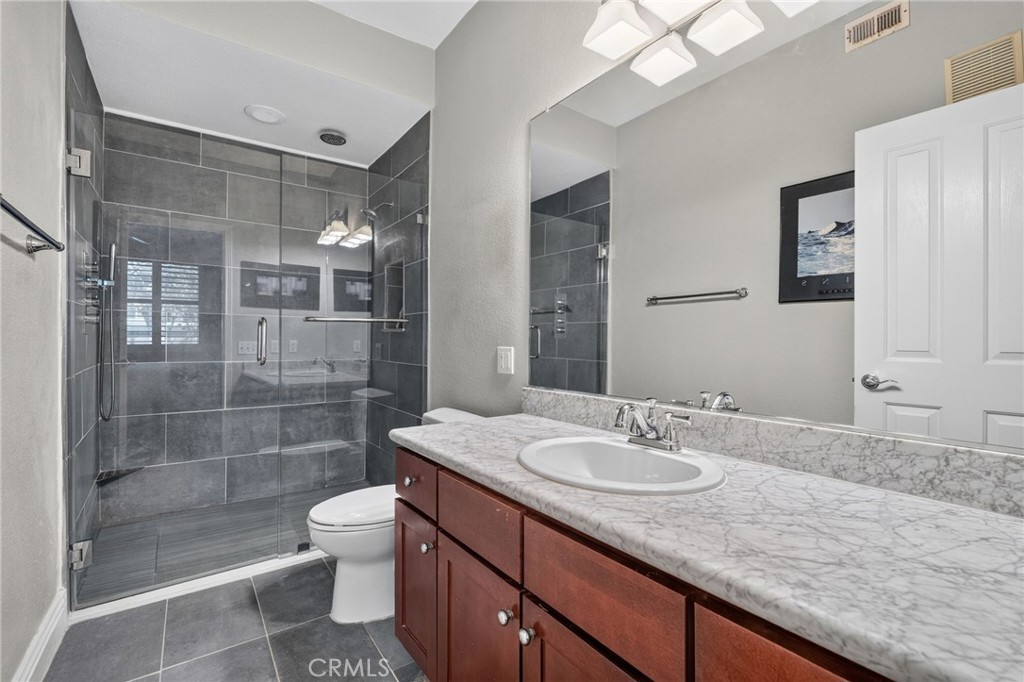 22681 Oakgrove 127