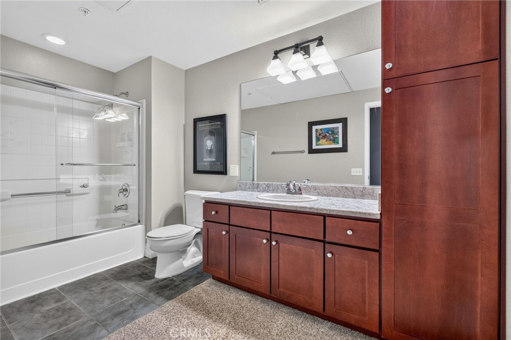 22681 Oakgrove 127