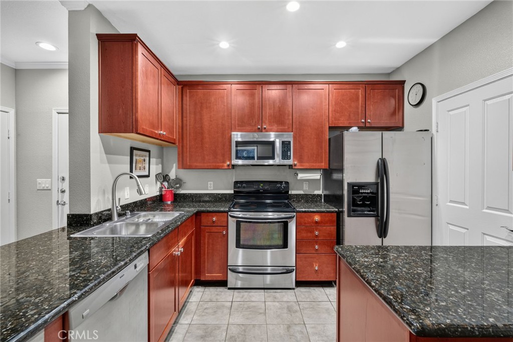 22681 Oakgrove 127