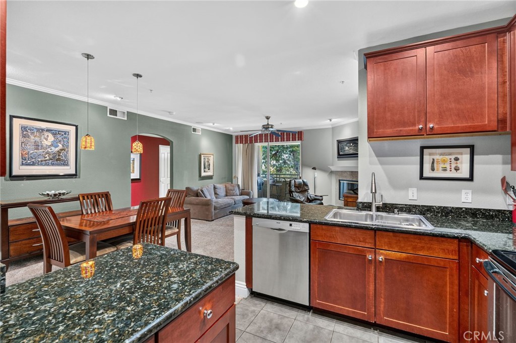 22681 Oakgrove 127