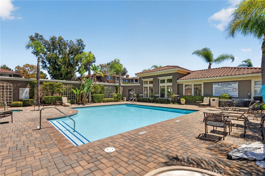 22681 Oakgrove 127