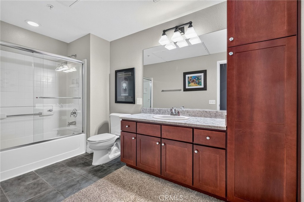22681 Oakgrove 127