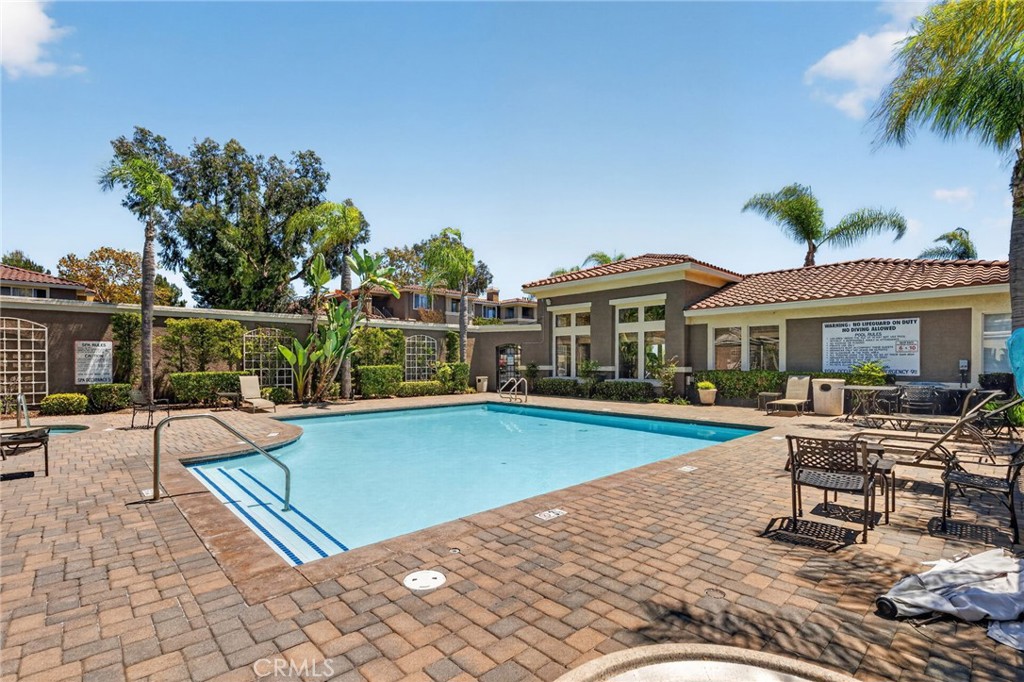 22681 Oakgrove 127