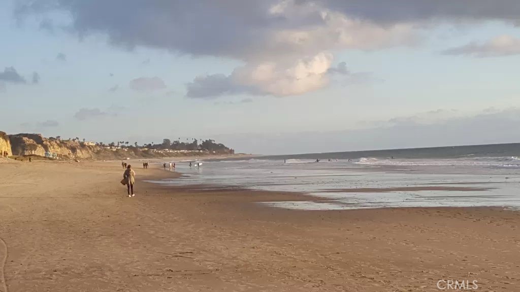 106 Avenida Mesita