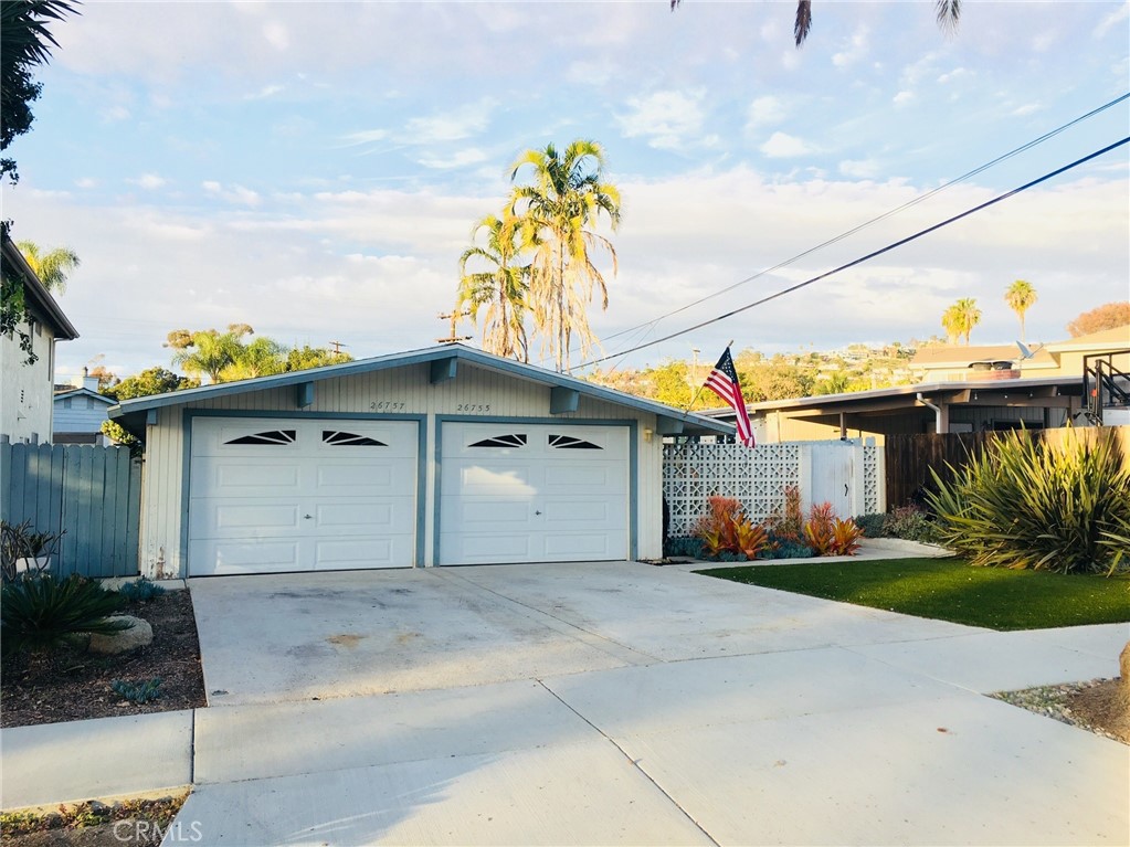 26755 Avenida Las Palmas