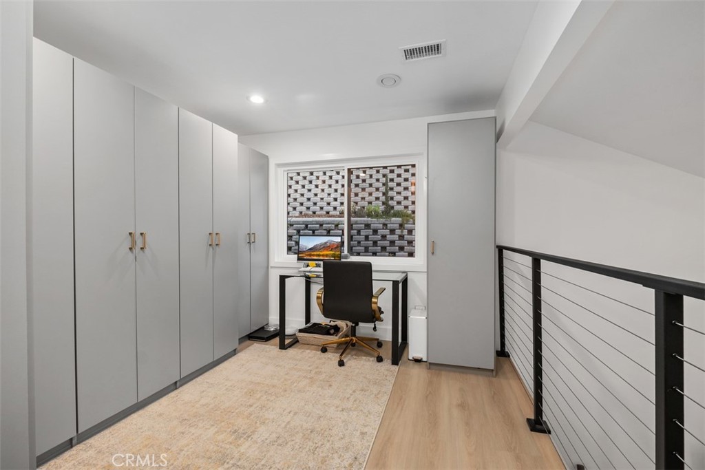 24 La Costa ct.