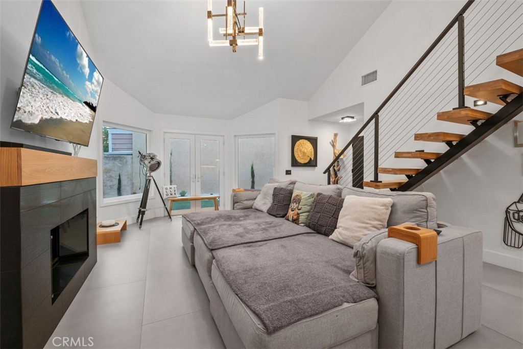 24 La Costa ct.