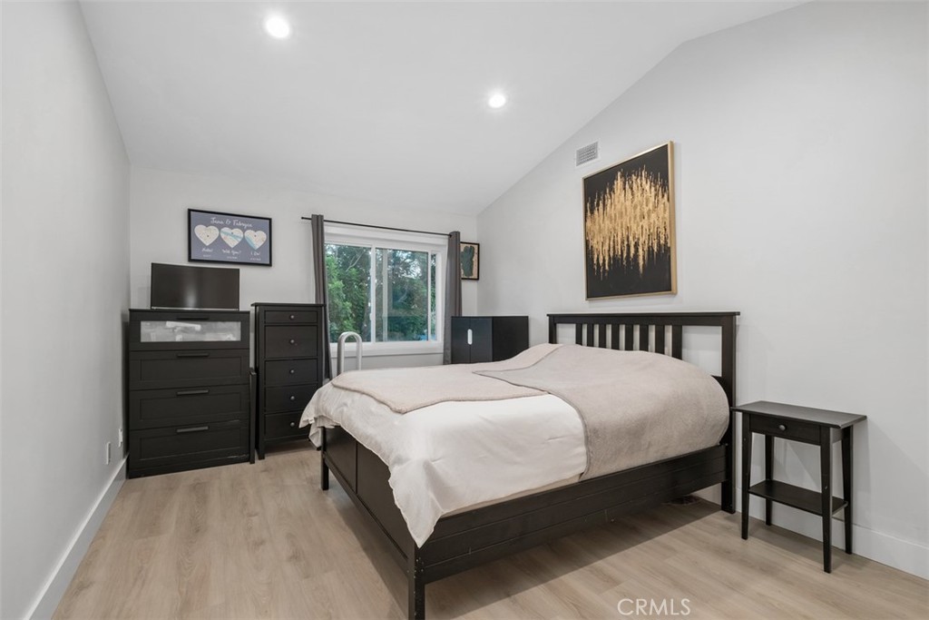 24 La Costa ct.