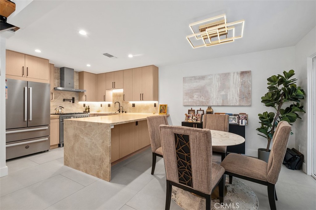 24 La Costa ct.