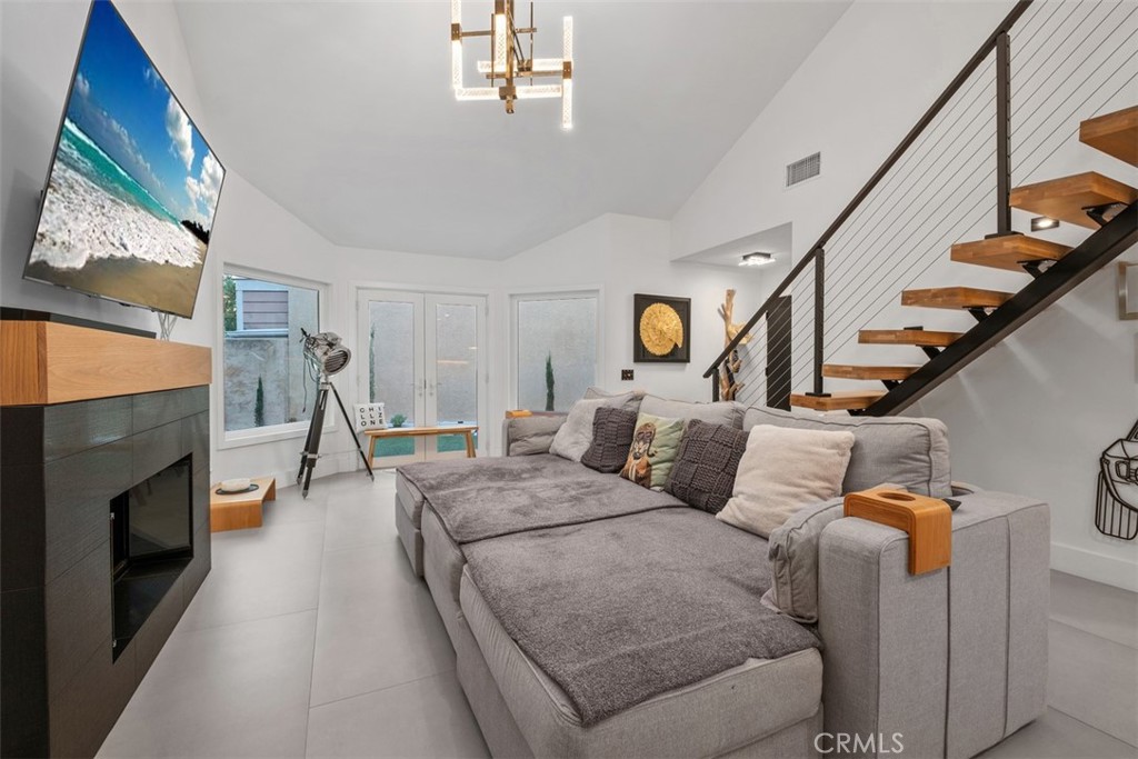 24 La Costa ct.