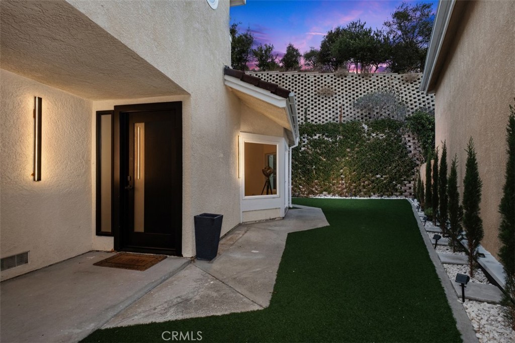 24 La Costa ct.
