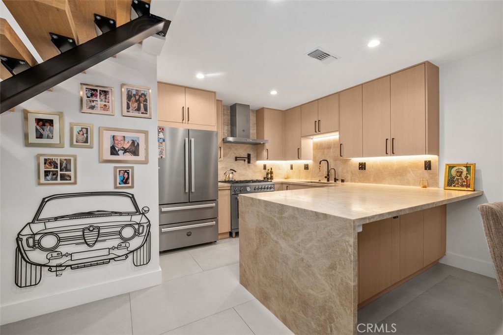 24 La Costa ct.