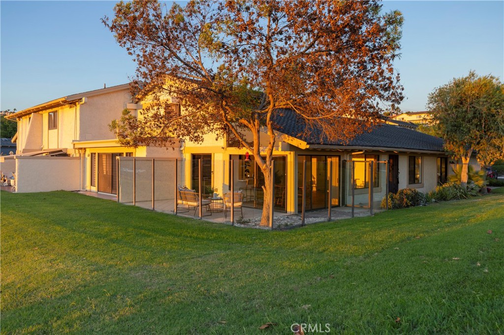 130 Avenida Adobe
