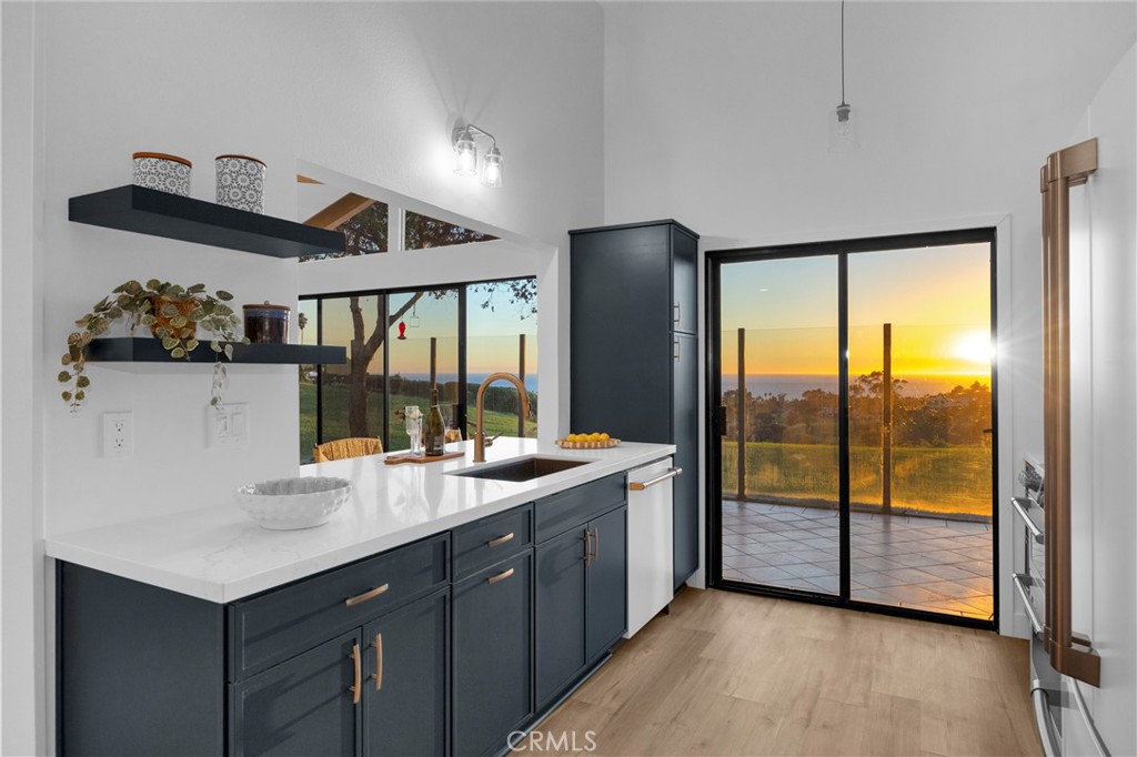 130 Avenida Adobe
