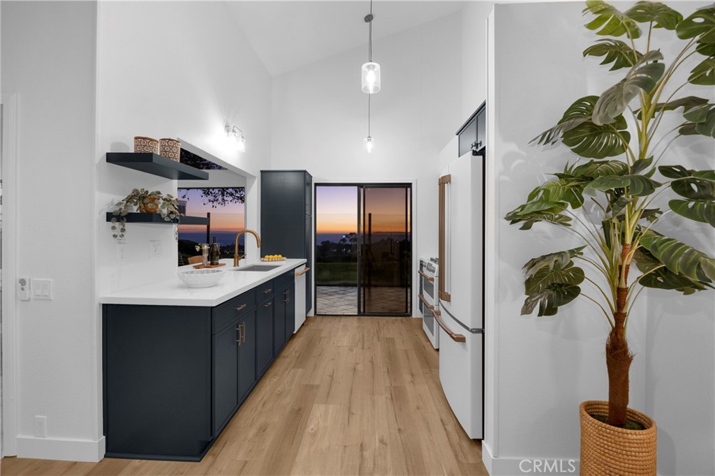 130 Avenida Adobe