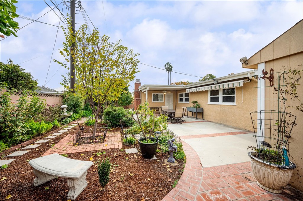 14352 Pleasant Street