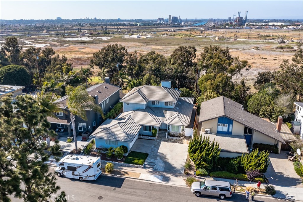 1415 Crestview Avenue