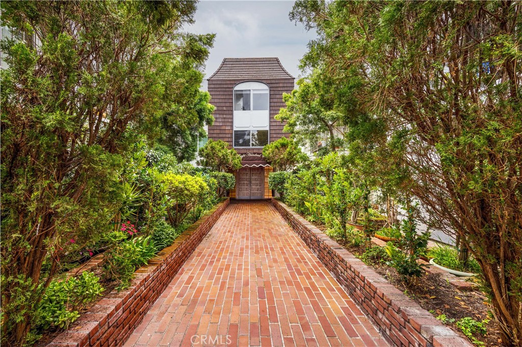 5870 Green Valley Circle 212