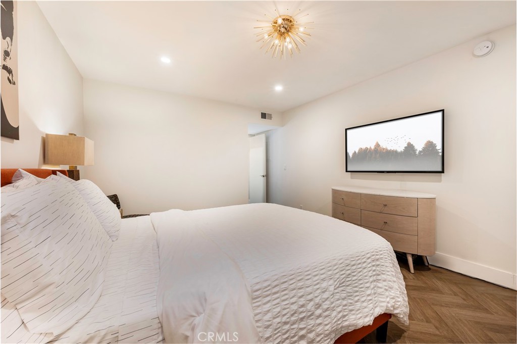 5870 Green Valley Circle 212