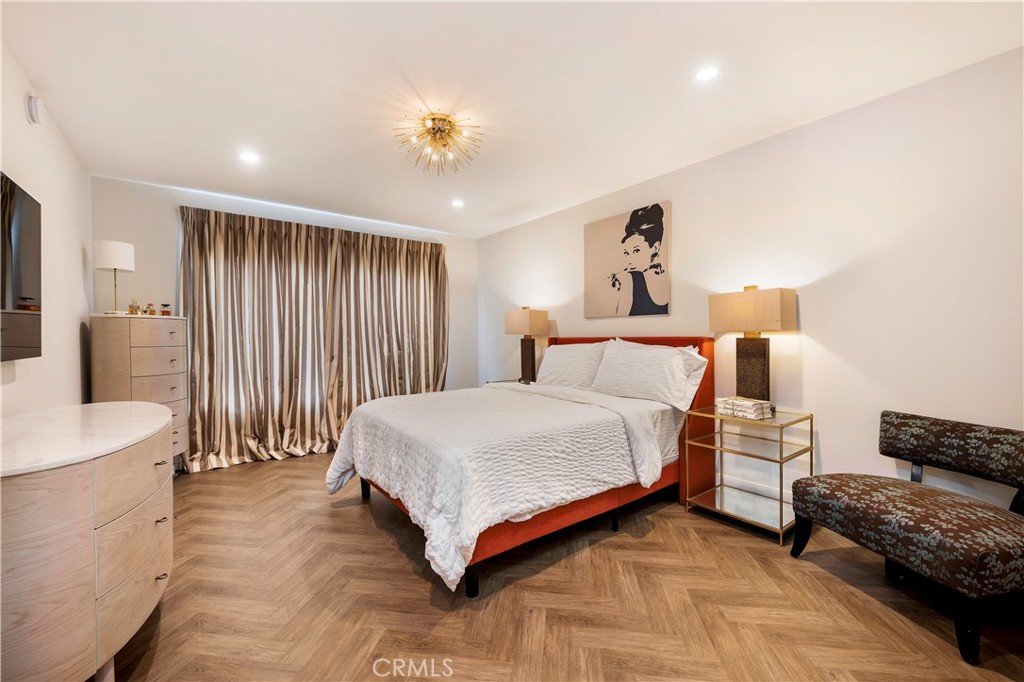 5870 Green Valley Circle 212