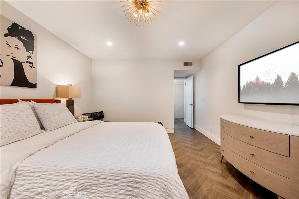 5870 Green Valley Circle 212