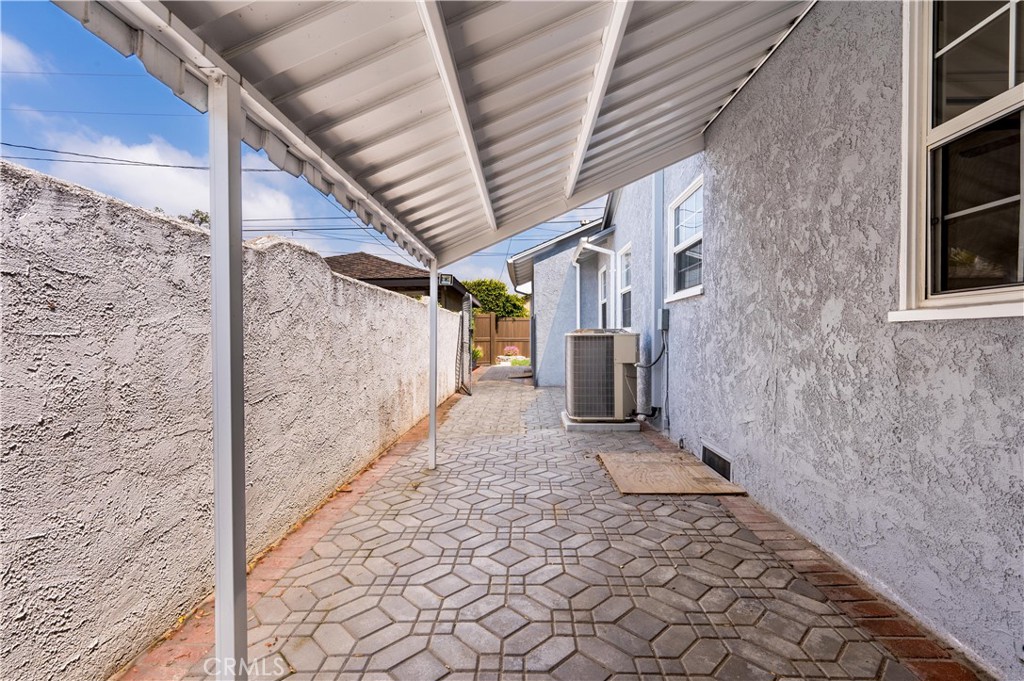 15428 Cranbrook Avenue