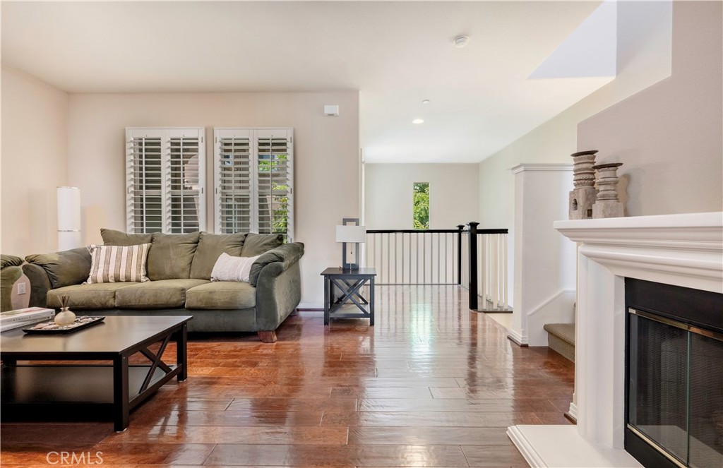 433 N Altadena Drive 6