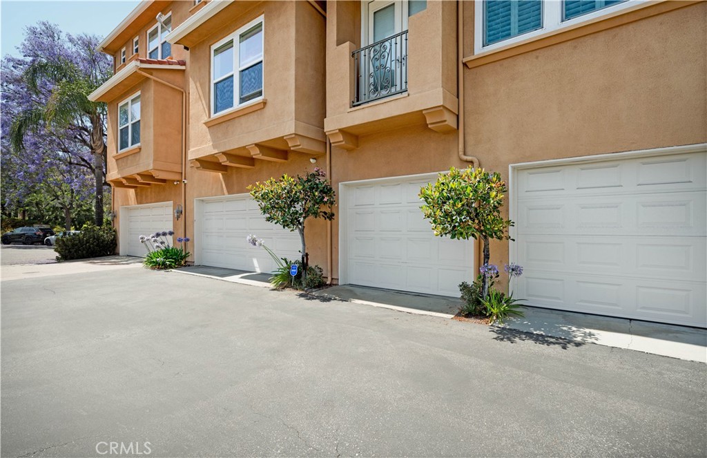 433 N Altadena Drive 6